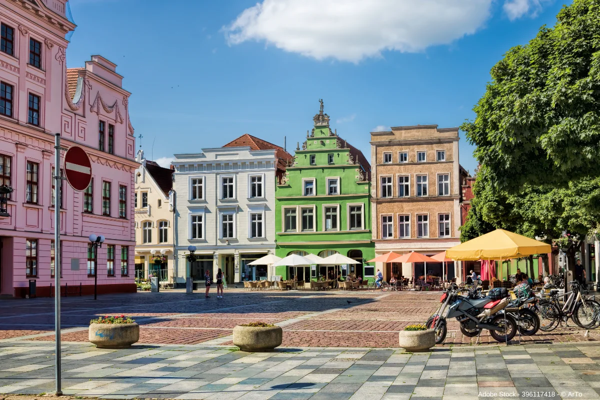 In diesem ausführlichen Artikel erfahren Sie detailliert alles wissenswerte darüber wie realistisch ein Neubau in Rostock ist...